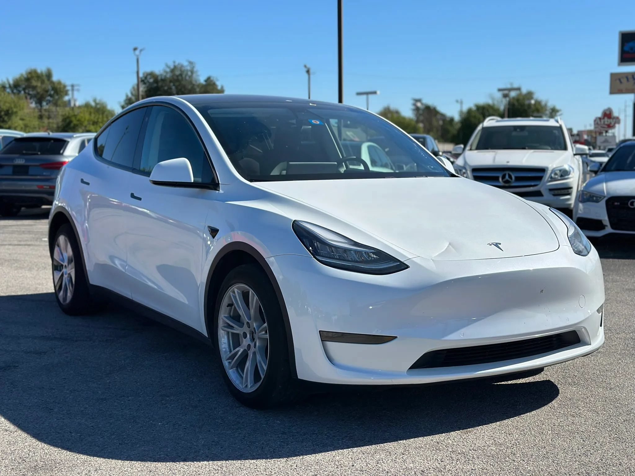 Used 2020 Tesla Model Y Long Range AWD/4WD image 4