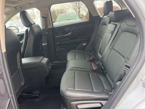 Used 2025 Lincoln Corsair Reserve w/ Towing Package image 13