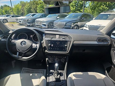 Used 2019 Volkswagen Tiguan SE AWD/4WD image 31