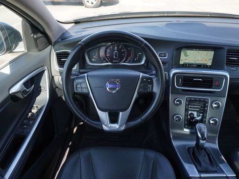 Used 2016 Volvo S60 T5 Premier w/ Convenience Package FWD image 9