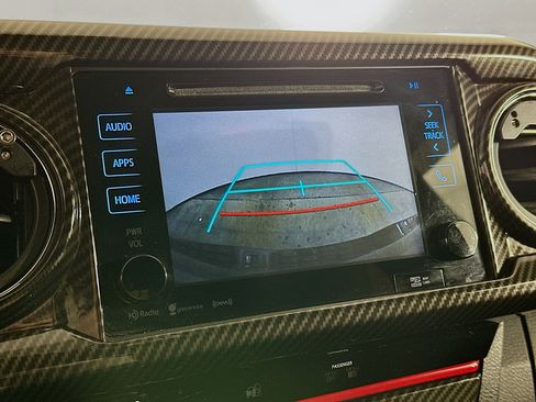 Used 2016 Toyota Tacoma TRD Off-Road w/ Towing Package image 23