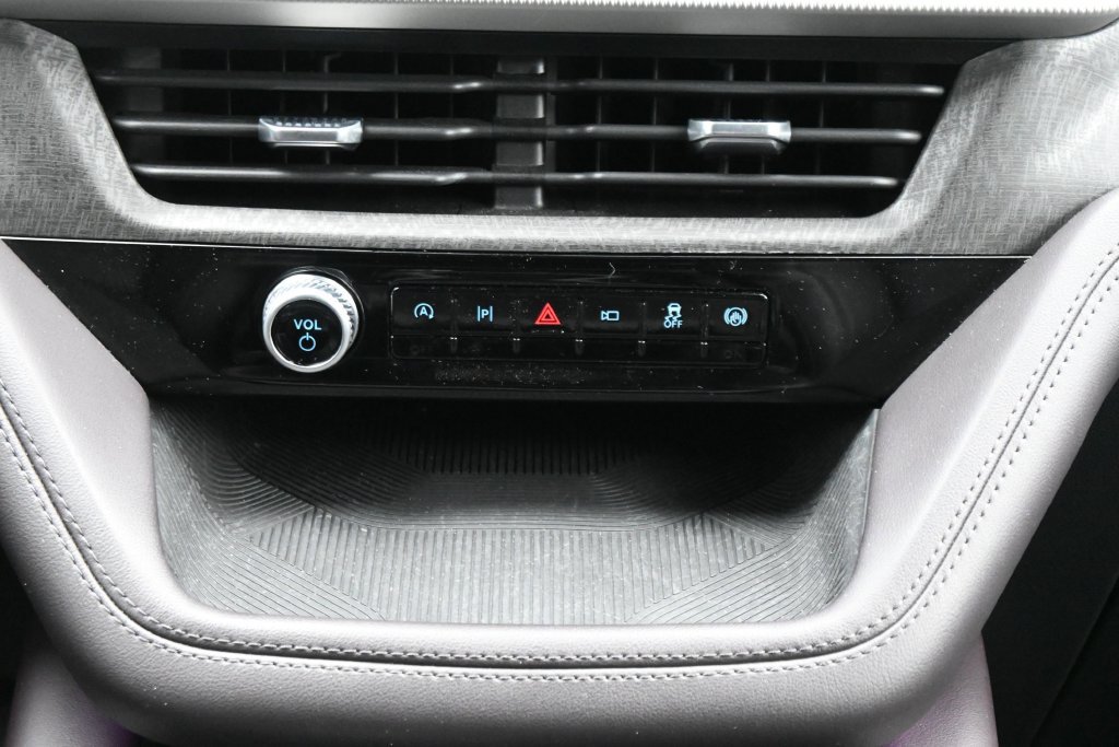 Used 2026 Ford Explorer Platinum AWD/4WD image 21