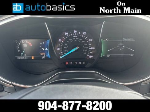 Used 2018 Ford Fusion SE w/ Fusion SE Technology Package FWD image 25