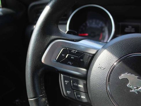 Used 2020 Ford Mustang Coupe RWD image 15