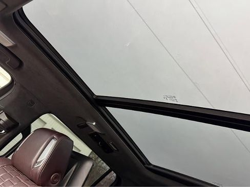 Used 2023 Cadillac Escalade ESV Sport Platinum w/ LPO, ONYX Package image 27