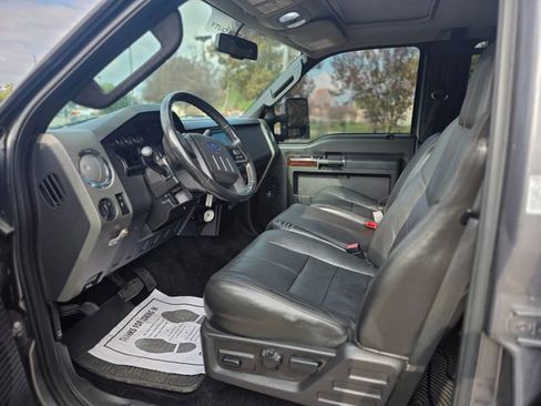 Used 2010 Ford F350 Lariat image 17