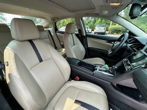 Used 2017 Honda Civic Touring image 41