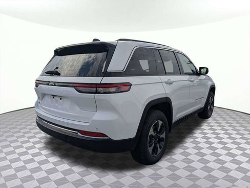 Used 2024 Jeep Grand Cherokee Limited 4xe AWD/4WD image 3