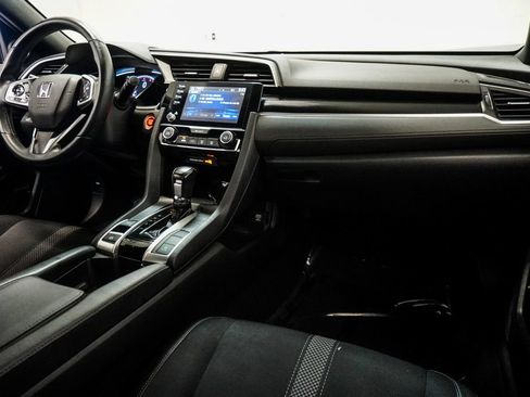 Used 2019 Honda Civic Sport image 10