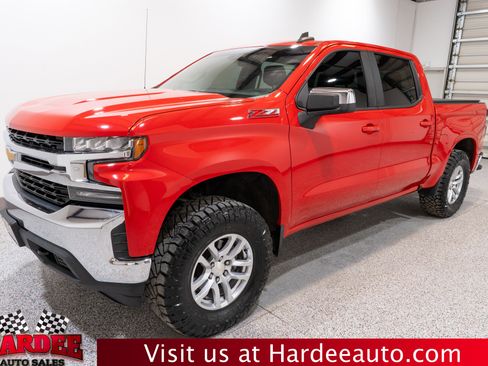 Used 2021 Chevrolet Silverado 1500 LT AWD/4WD image 2