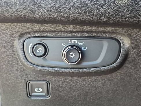 Certified 2023 GMC Terrain SLE FWD image 16