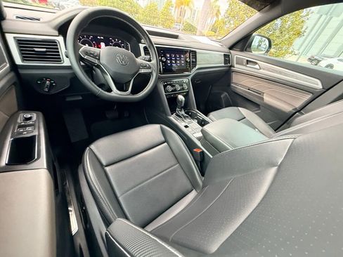 Used 2022 Volkswagen Atlas Cross Sport SE image 20