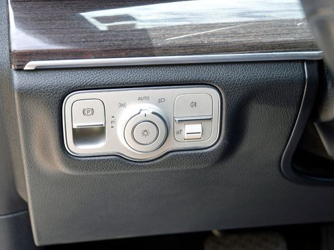 Used 2020 Mercedes-Benz GLE 350 image 9