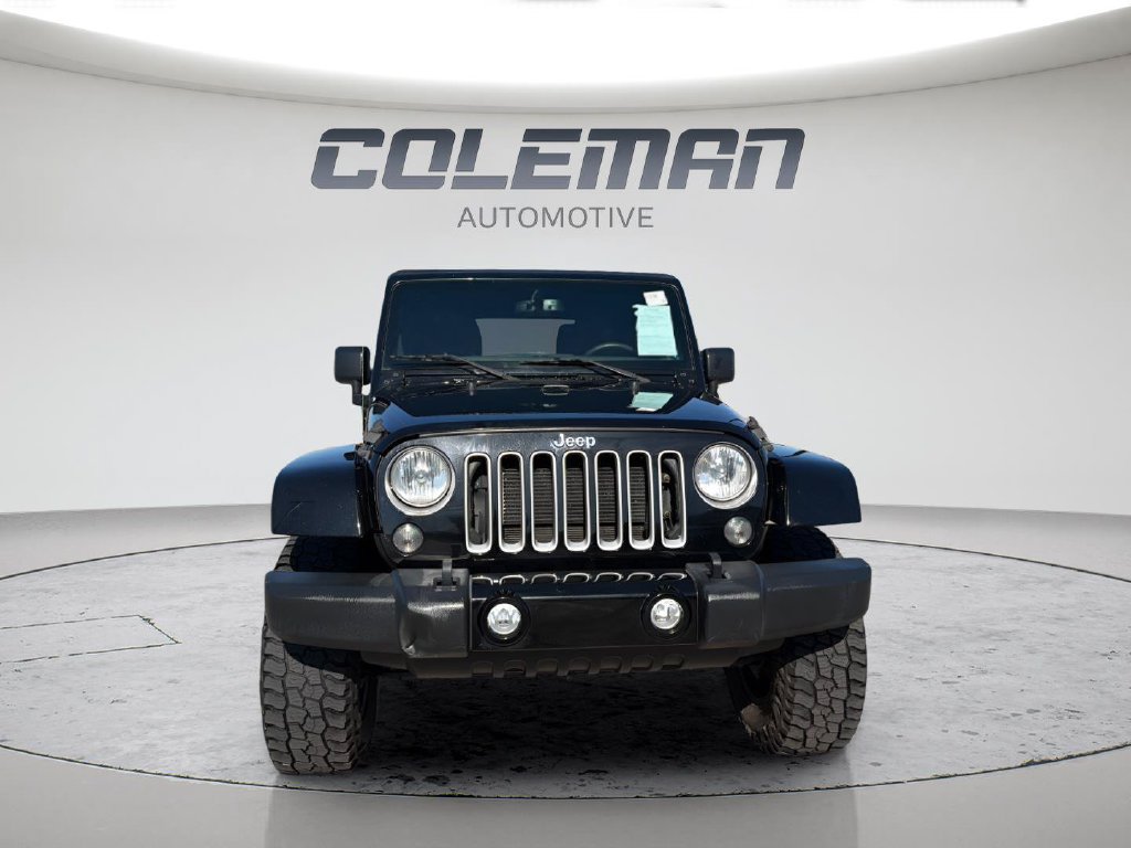 Used 2018 Jeep Wrangler Unlimited Sahara w/ Connectivity Group AWD/4WD image 8