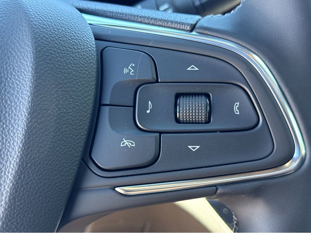 New 2026 Buick Envista Avenir FWD image 17