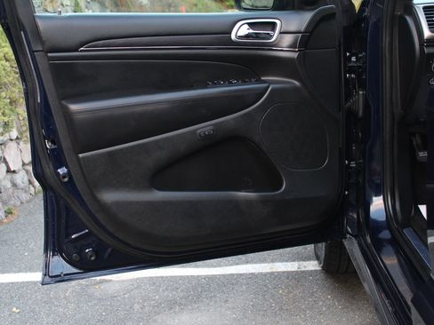 Used 2018 Jeep Grand Cherokee High Altitude image 12