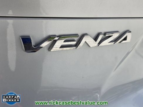 Used 2024 Toyota Venza Limited AWD/4WD image 16