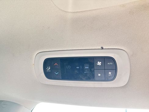 Used 2017 Chrysler Pacifica Touring-L FWD image 27