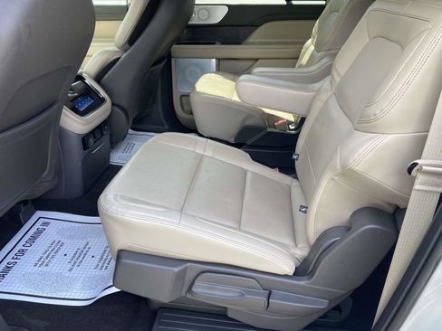 Certified 2024 Lincoln Navigator L Reserve AWD/4WD image 17