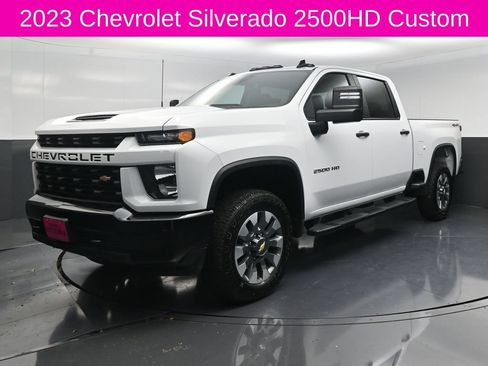 Used 2023 Chevrolet Silverado 2500 Custom w/ Custom Convenience Package AWD/4WD image 2