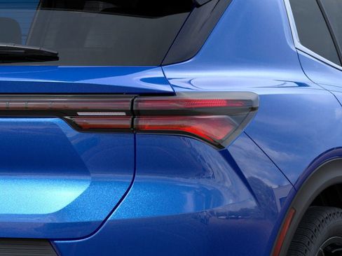 New 2026 Chevrolet Equinox EV LT image 36