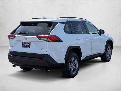 Used 2025 Toyota RAV4 LE AWD/4WD image 5