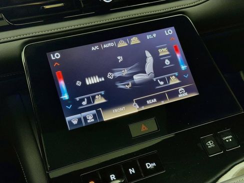 Used 2025 INFINITI QX80 Autograph AWD/4WD image 16