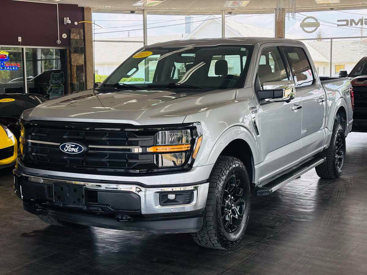 Used 2025 Ford F150 XLT w/ Equipment Group 302A MID AWD/4WD image 17