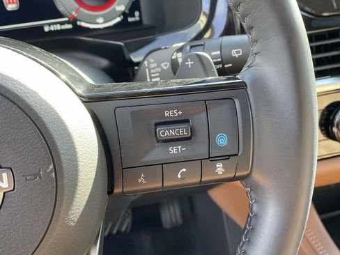 Used 2024 Nissan Pathfinder Platinum image 22