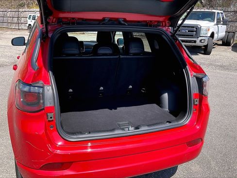 Used 2022 Jeep Compass Limited image 30