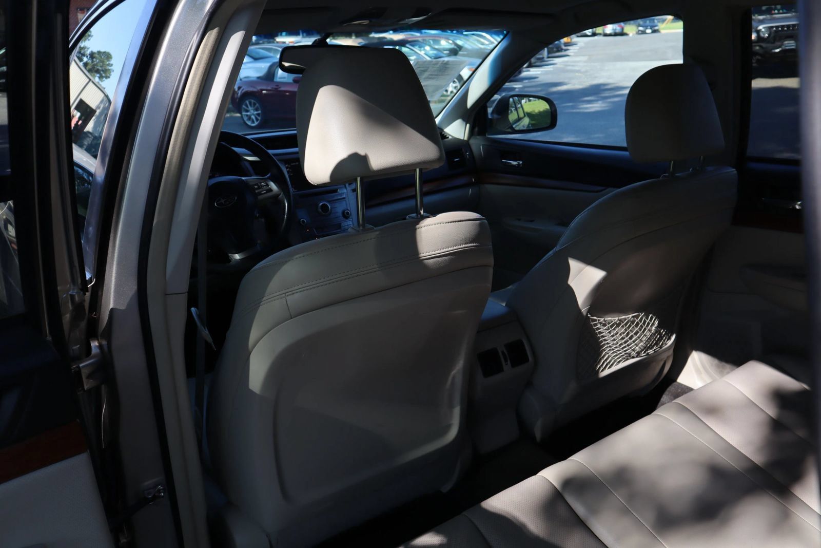 Used 2014 Subaru Outback 3.6R Limited AWD/4WD image 11