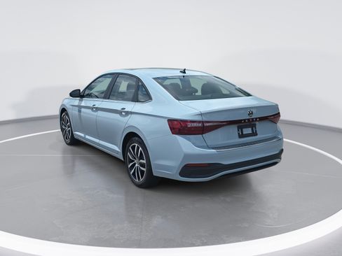 New 2025 Volkswagen Jetta SE image 5