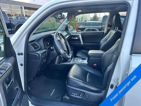 Used 2022 Toyota 4Runner Limited AWD/4WD image 11