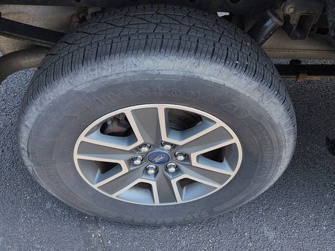 Used 2016 Ford F150 XLT w/ Equipment Group 302A Luxury AWD/4WD image 9