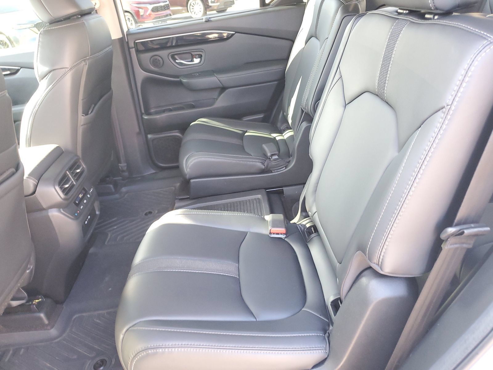 Used 2024 Honda Pilot EX-L image 13