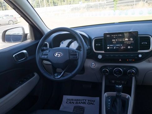 New 2026 Hyundai Venue SEL FWD image 18