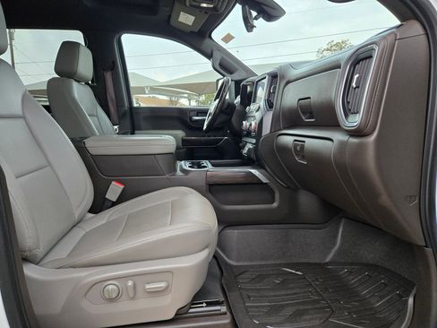 Certified 2020 GMC Sierra 3500 SLT w/ Technology Package image 27