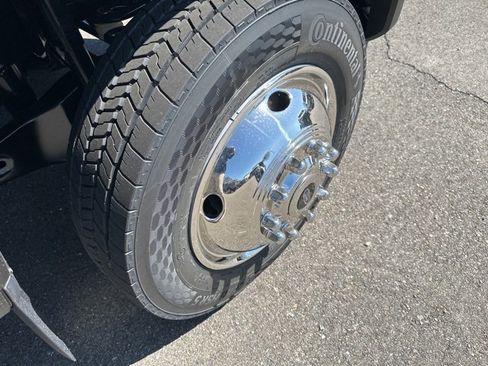 New 2025 Ford F450 XL w/ XL Chrome Package image 9