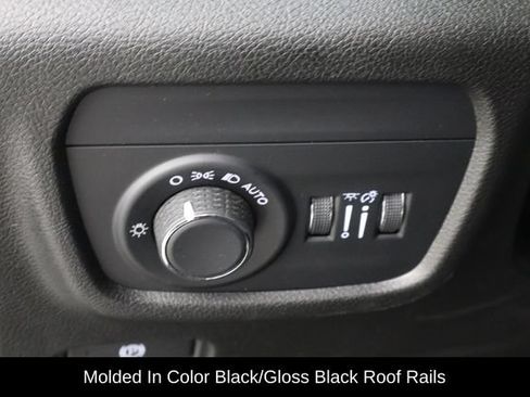 Used 2023 Jeep Grand Cherokee L Laredo AWD/4WD image 23