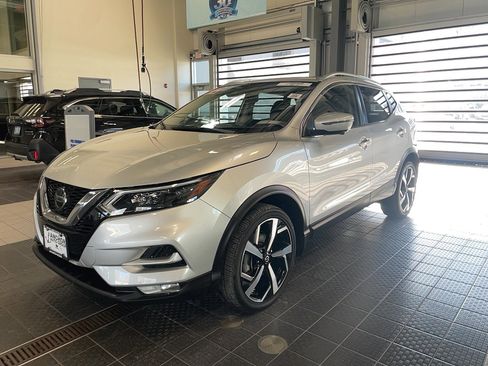 Used 2022 Nissan Rogue Sport SL w/ Premium Package AWD/4WD image 3
