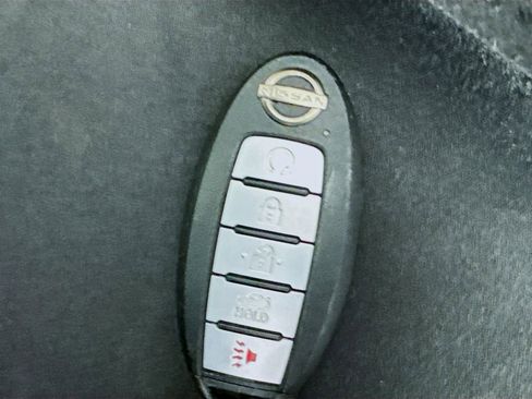 Used 2025 Nissan Altima 2.5 SV FWD image 34