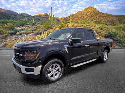 Used 2025 Ford F150 XLT w/ Equipment Group 301A Standard AWD/4WD image 9