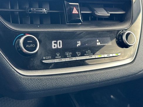 Used 2020 Toyota Corolla LE FWD image 20