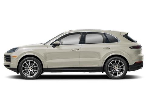 Used 2025 Porsche Cayenne S image 3