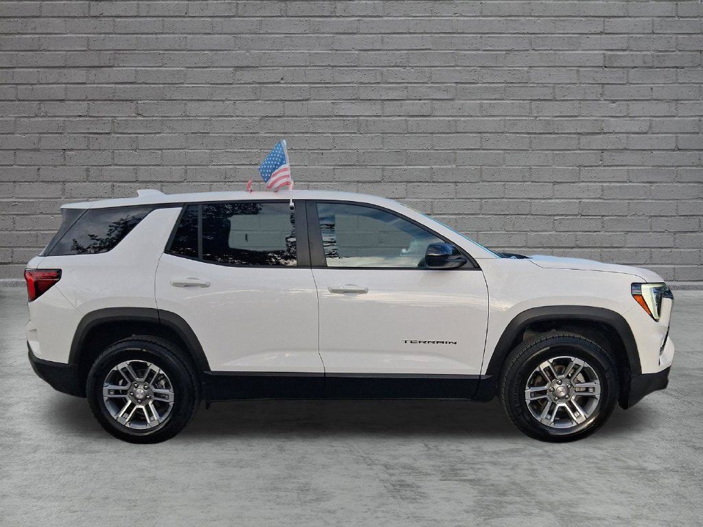 Used 2025 GMC Terrain Elevation FWD image 11