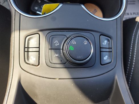 Certified 2024 GMC Terrain SLE w/ Driver Convenience Package AWD/4WD image 16