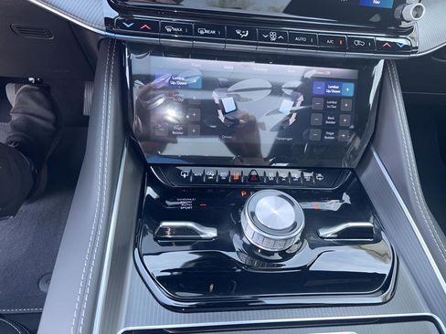 New 2026 Jeep Grand Wagoneer Summit w/ Premium Group III AWD/4WD image 33