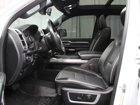 Used 2020 RAM 1500 Laramie AWD/4WD image 15