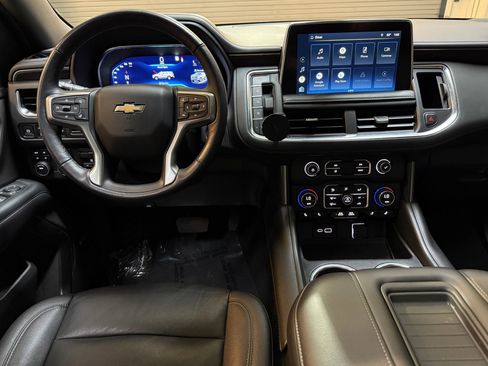 Used 2022 Chevrolet Tahoe LT w/ LT Signature Package AWD/4WD image 4