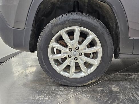 Used 2015 Jeep Cherokee Limited AWD/4WD image 10